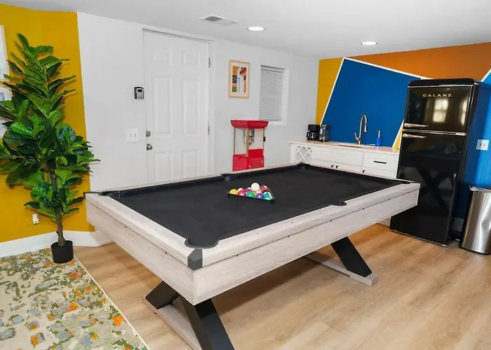 Apartamento King Bed 6br With Pool Table Sleeps 16 Near Humboldt Park Chicago