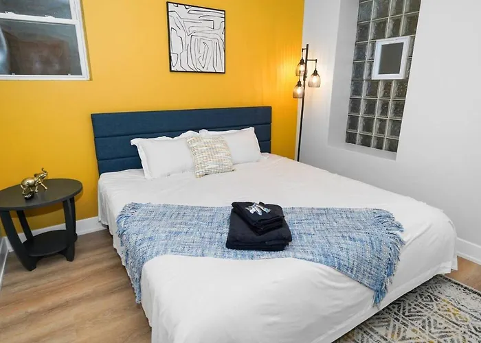 Apartamento King Bed 6br With Pool Table Sleeps 16 Near Humboldt Park *