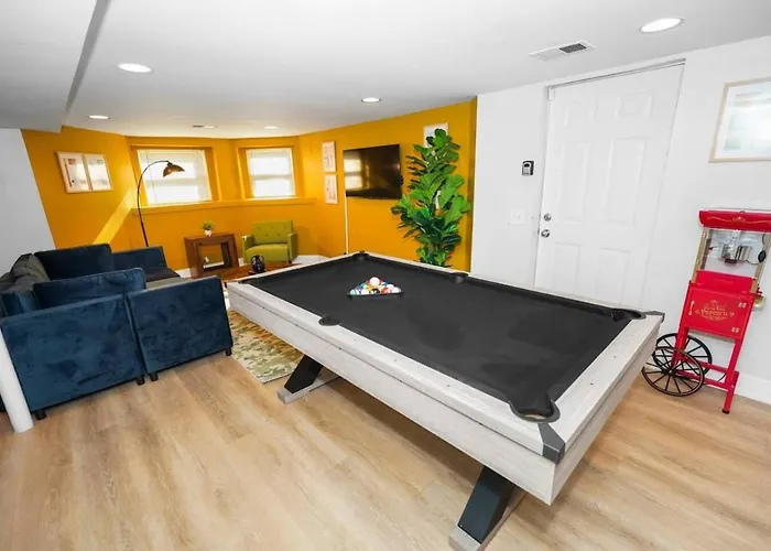 Apartamento King Bed 6br With Pool Table Sleeps 16 Near Humboldt Park