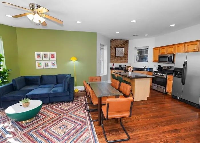 King Bed 6br With Pool Table Sleeps 16 Near Humboldt Park * Chicago
