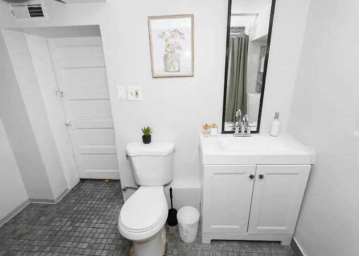 Apartamento King Bed 6br With Pool Table Sleeps 16 Near Humboldt Park
